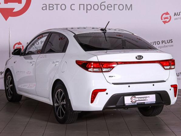 Kia Rio IV с пробегом 2017 года, цена 1 348 000 рублей, 123200 км, седан, Автокод Объявления