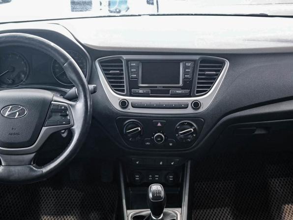 Hyundai Solaris II с пробегом 2018 года, цена 1 150 000 рублей, 172870 км, седан, Автокод Объявления