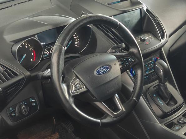 Ford Kuga II Рестайлинг с пробегом 2018 года, цена 1 385 000 рублей, 209799 км, внедорожник, Автокод Объявления