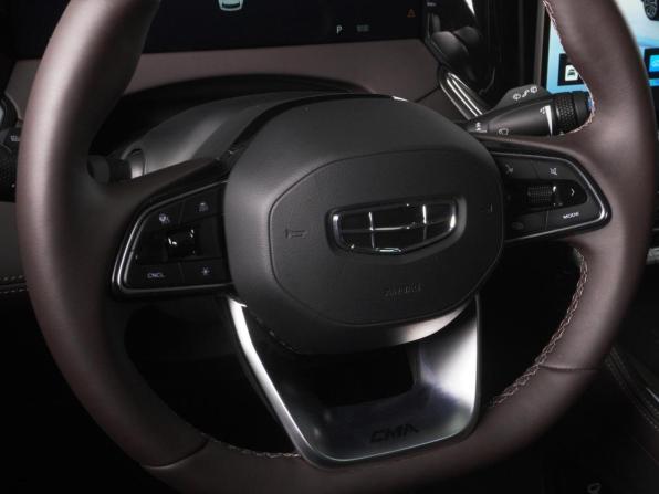 Geely Monjaro I Рестайлинг 2 с пробегом 2026 года, цена 4 466 000 рублей, 60 км, внедорожник, Автокод Объявления