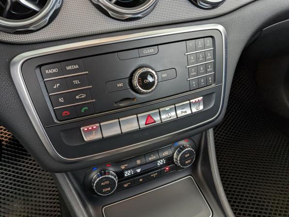 Mercedes-Benz GLA I (X156) Рестайлинг с пробегом 2019 года, цена 2 450 000 рублей, 91530 км, внедорожник, Автокод Объявления
