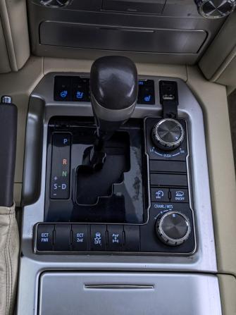 Toyota Land Cruiser 200 Series Рестайлинг 2 с пробегом 2016 года, цена 4 490 000 рублей, 251540 км, внедорожник, Автокод Объявления