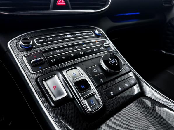 Hyundai Santa Fe IV Рестайлинг с пробегом 2022 года, цена 4 200 000 рублей, 117060 км, внедорожник, Автокод Объявления