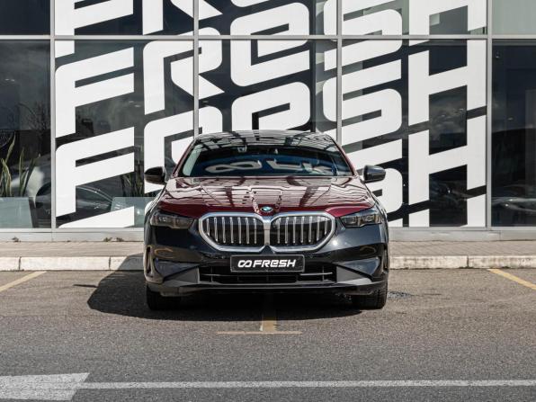 BMW 5 серии VIII (G60/G61/G68) с пробегом 2023 года, цена 6 394 000 рублей, 30269 км, седан, Автокод Объявления