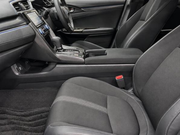 Honda Civic X Рестайлинг с пробегом 2021 года, цена 2 150 000 рублей, 64333 км, хэтчбек, Автокод Объявления