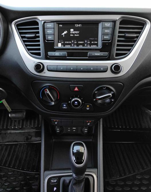 Hyundai Solaris II Санкт-Петербург  - изображение 21
