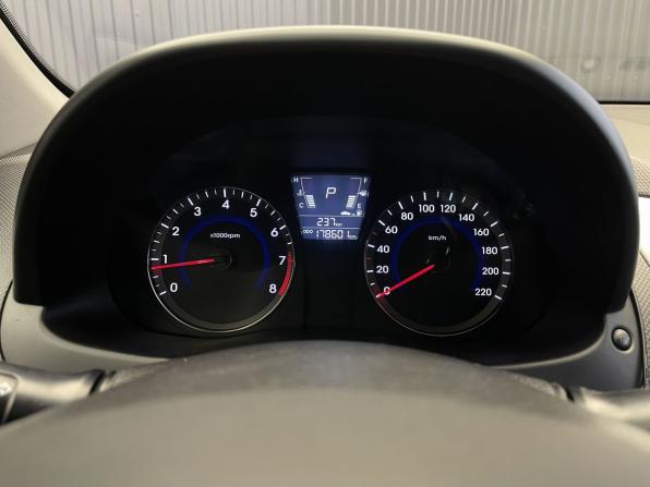 Hyundai Solaris I с пробегом 2011 года, цена 717 000 рублей, 178601 км, хэтчбек, Автокод Объявления