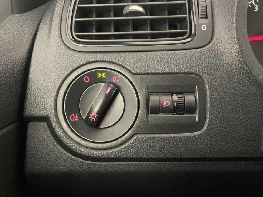 Volkswagen Polo V Рестайлинг Псков  - изображение 17