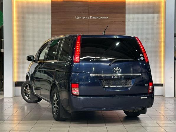 Toyota ISis I Рестайлинг с пробегом 2010 года, цена 1 049 000 рублей, 297611 км, компактвэн, Автокод Объявления
