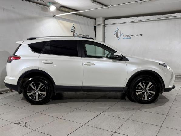 Toyota RAV4 IV (XA40) Рестайлинг с пробегом 2017 года, цена 1 769 800 рублей, 245000 км, внедорожник, Автокод Объявления