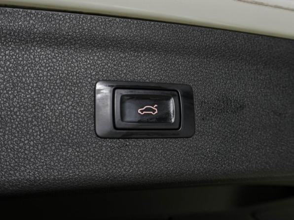 Audi Q3 I (8U) Рестайлинг с пробегом 2015 года, цена 1 719 000 рублей, 188484 км, внедорожник, Автокод Объявления