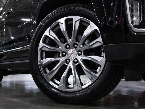 GMC Yukon V с пробегом 2022 года, цена 8 900 100 рублей, 79422 км, внедорожник, Автокод Объявления