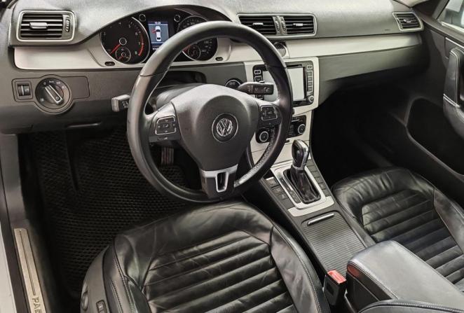 Volkswagen Passat B7 с пробегом 2011 года, цена 930 000 рублей, 179135 км, седан, Автокод Объявления