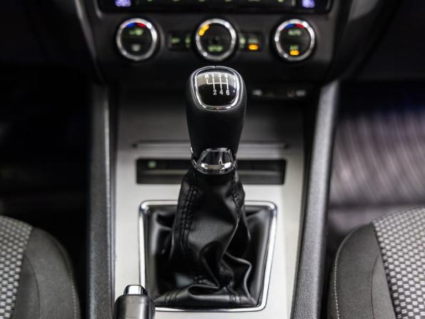 Skoda Octavia III (A7) с пробегом 2014 года, цена 938 000 рублей, 158375 км, лифтбек, Автокод Объявления