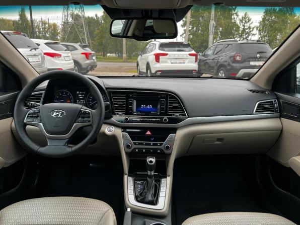 Hyundai Elantra VI (AD) с пробегом 2016 года, цена 1 290 800 рублей, 178747 км, седан, Автокод Объявления