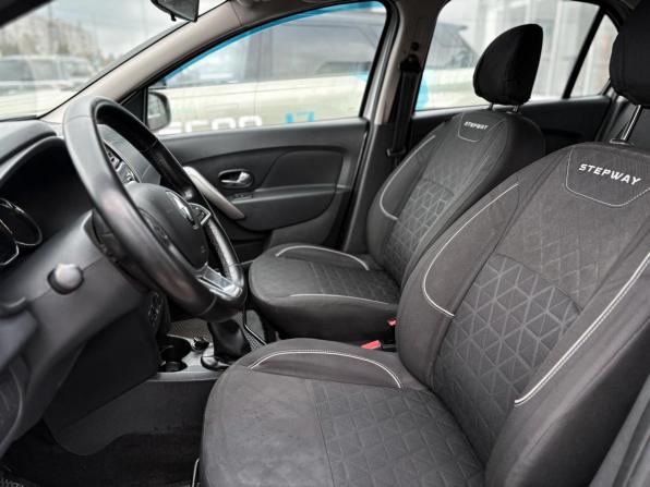 Renault Logan II Рестайлинг с пробегом 2019 года, цена 855 000 рублей, 156955 км, седан, Автокод Объявления