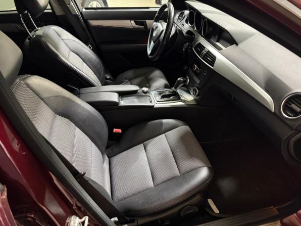 Mercedes-Benz C-Класс III (W204) Рестайлинг с пробегом 2012 года, цена 1 379 000 рублей, 140000 км, седан, Автокод Объявления