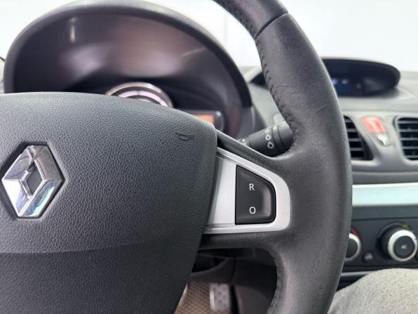 Renault Megane III с пробегом 2011 года, цена 829 000 рублей, 204832 км, хэтчбек, Автокод Объявления