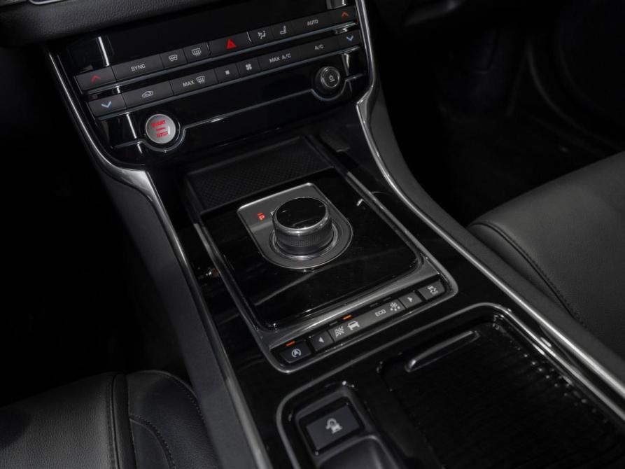 Jaguar XF II Москва  - изображение 14