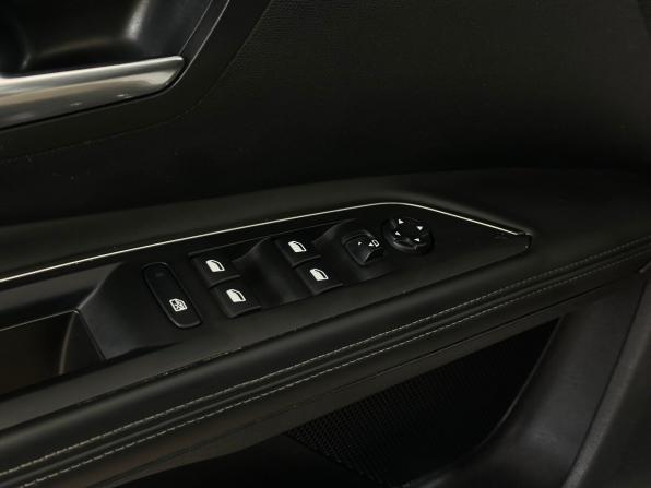 Peugeot 5008 II с пробегом 2018 года, цена 2 000 000 рублей, 79609 км, внедорожник, Автокод Объявления
