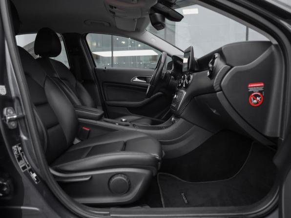 Mercedes-Benz GLA I (X156) Рестайлинг с пробегом 2019 года, цена 2 369 000 рублей, 82591 км, внедорожник, Автокод Объявления