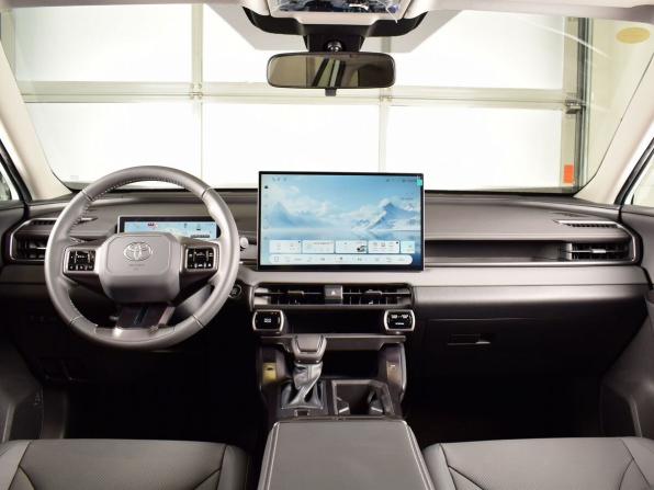 Toyota RAV4 VI (XA60) с пробегом 2025 года, цена 3 999 995 рублей, 40 км, внедорожник, Автокод Объявления