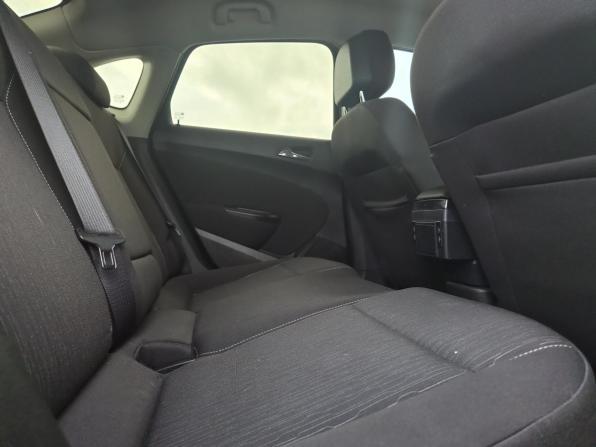 Opel Astra J Рестайлинг с пробегом 2012 года, цена 830 000 рублей, 109343 км, седан, Автокод Объявления