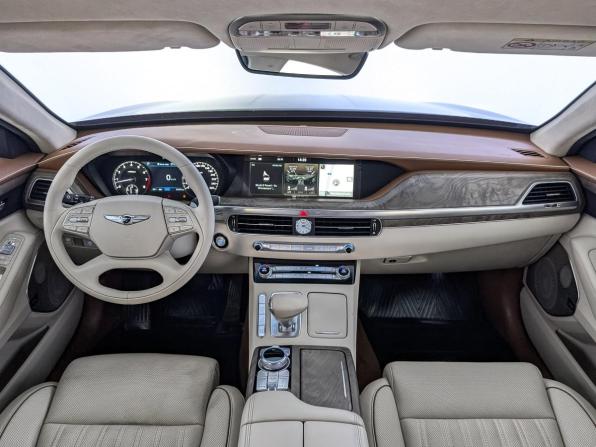 Genesis G90 I Рестайлинг с пробегом 2020 года, цена 4 950 000 рублей, 39253 км, седан, Автокод Объявления