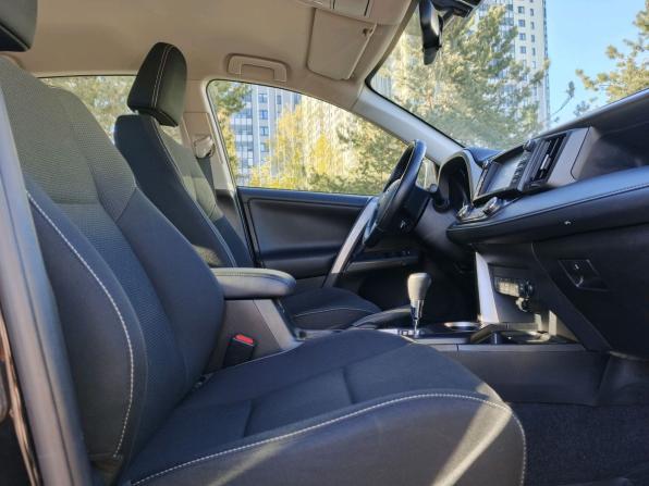 Toyota RAV4 IV (XA40) Рестайлинг с пробегом 2018 года, цена 2 490 000 рублей, 103380 км, внедорожник, Автокод Объявления
