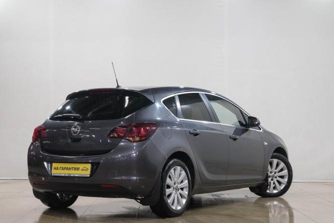 Opel Astra J с пробегом 2011 года, цена 669 000 рублей, 209000 км, хэтчбек, Автокод Объявления