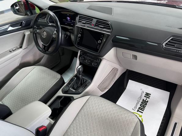 Volkswagen Tiguan II с пробегом 2017 года, цена 2 345 000 рублей, 171260 км, внедорожник, Автокод Объявления
