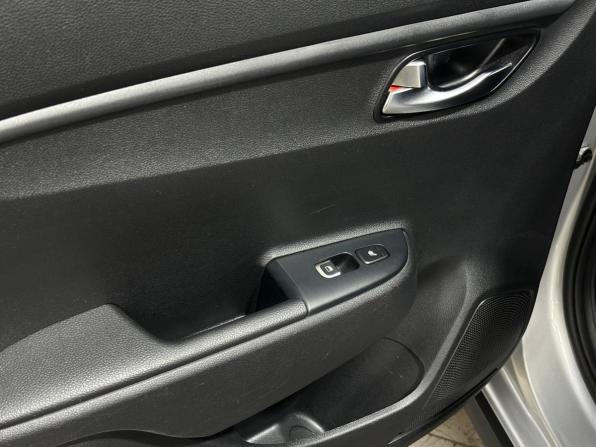 Kia Rio IV Рестайлинг с пробегом 2021 года, цена 1 650 000 рублей, 108033 км, хэтчбек, Автокод Объявления