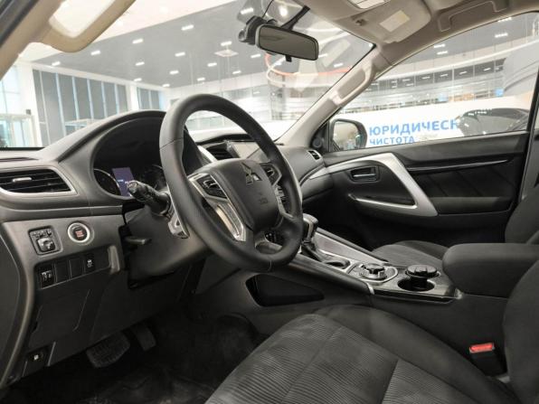 Mitsubishi Pajero Sport III с пробегом 2018 года, цена 2 750 000 рублей, 129907 км, внедорожник, Автокод Объявления