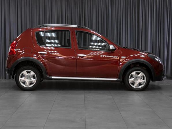 Renault Sandero I с пробегом 2014 года, цена 899 000 рублей, 42422 км, хэтчбек, Автокод Объявления