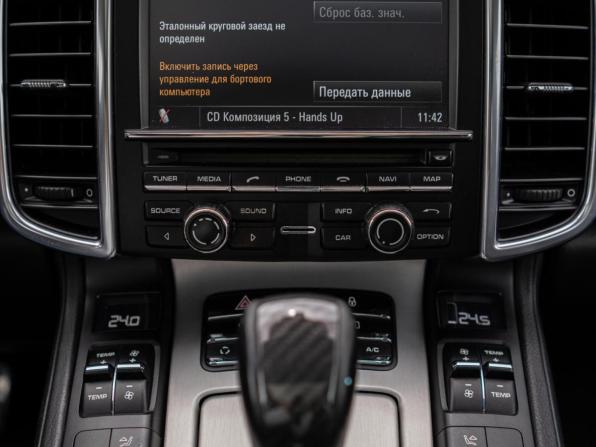 Porsche Cayenne II (958) с пробегом 2012 года, цена 2 150 000 рублей, 230355 км, внедорожник, Автокод Объявления