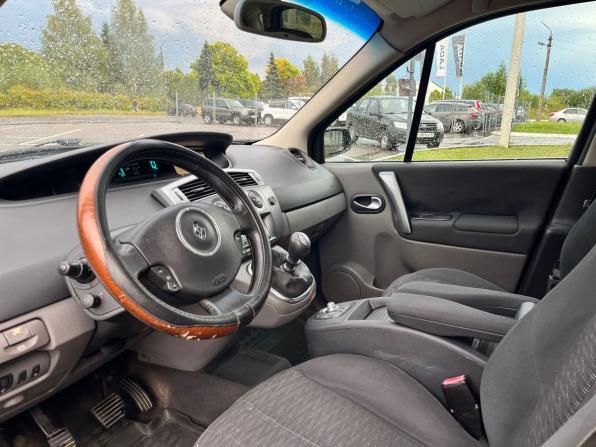 Renault Scenic II Рестайлинг с пробегом 2006 года, цена 449 000 рублей, 295188 км, компактвэн, Автокод Объявления