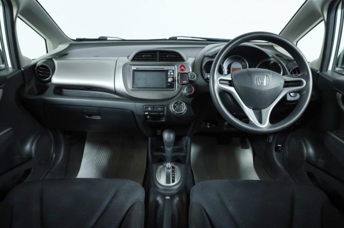 Honda Fit II с пробегом 2011 года, цена 759 000 рублей, 135000 км, хэтчбек, Автокод Объявления