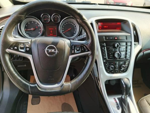 Opel Astra J Рестайлинг с пробегом 2013 года, цена 800 000 рублей, 168219 км, хэтчбек, Автокод Объявления