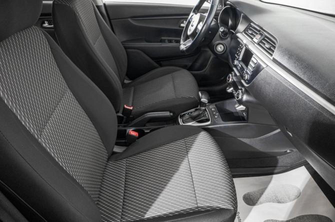 Kia Rio IV Рестайлинг с пробегом 2018 года, цена 1 549 000 рублей, 86000 км, хэтчбек, Автокод Объявления