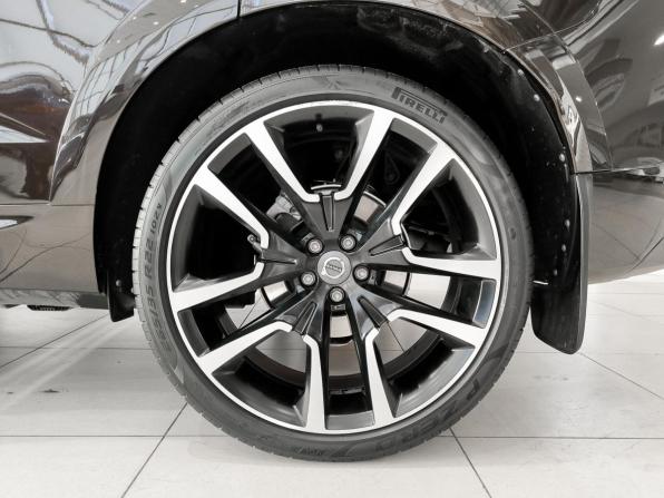 Volvo XC60 II Рестайлинг с пробегом 2021 года, цена 4 200 000 рублей, 84300 км, внедорожник, Автокод Объявления