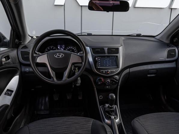 Hyundai Solaris I Рестайлинг с пробегом 2016 года, цена 1 110 000 рублей, 123199 км, седан, Автокод Объявления