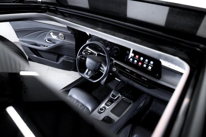 Chery Arrizo 8 с пробегом 2023 года, цена 1 999 000 рублей, 33710 км, седан, Автокод Объявления