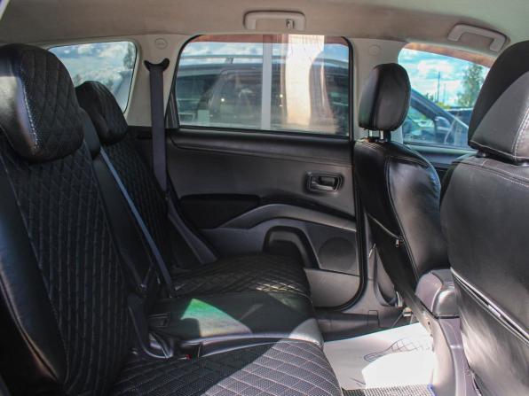 Mitsubishi Outlander II Рестайлинг с пробегом 2010 года, цена 850 000 рублей, 273000 км, внедорожник, Автокод Объявления