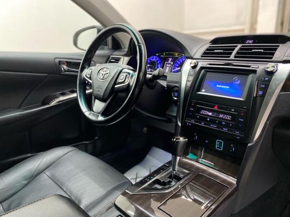 Toyota Camry VII (XV50) Рестайлинг с пробегом 2015 года, цена 1 750 000 рублей, 140947 км, седан, Автокод Объявления