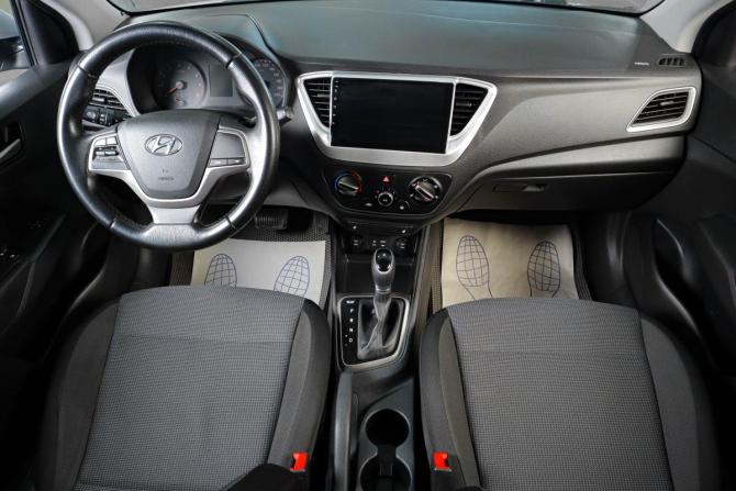 Hyundai Solaris II с пробегом 2017 года, цена 1 299 000 рублей, 112232 км, седан, Автокод Объявления