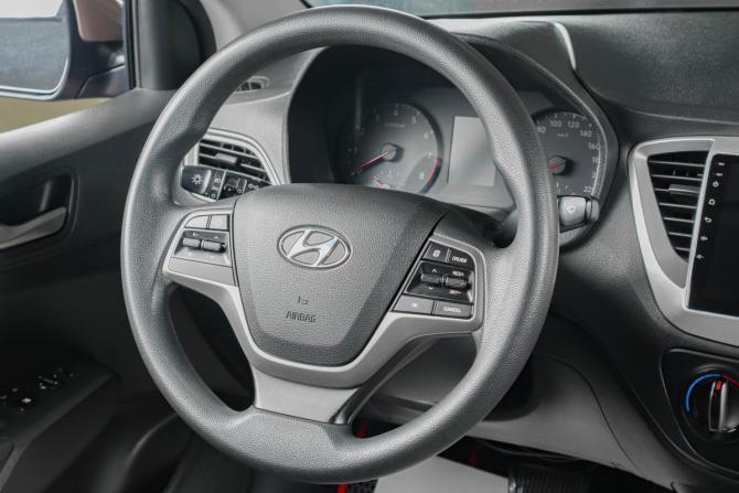 Hyundai Solaris II с пробегом 2019 года, цена 1 259 000 рублей, 190748 км, седан, Автокод Объявления