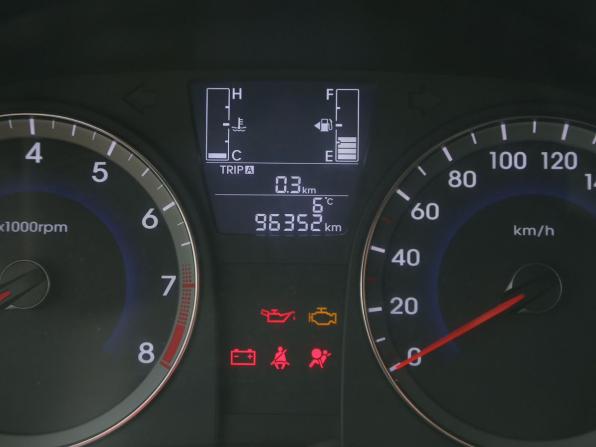 Hyundai Solaris I Рестайлинг с пробегом 2015 года, цена 965 000 рублей, 96000 км, хэтчбек, Автокод Объявления