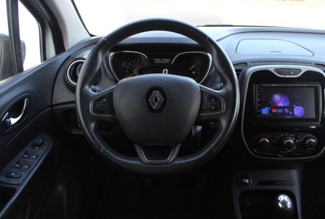 Renault Kaptur I с пробегом 2016 года, цена 955 000 рублей, 175289 км, внедорожник, Автокод Объявления