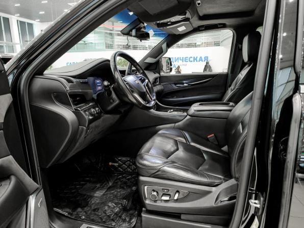 Cadillac Escalade IV с пробегом 2018 года, цена 3 975 000 рублей, 238976 км, внедорожник, Автокод Объявления