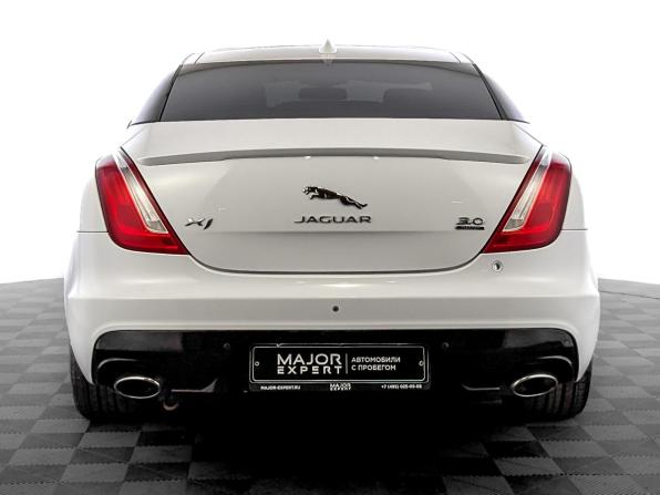 Jaguar XJ IV (X351) Рестайлинг с пробегом 2016 года, цена 3 390 000 рублей, 40122 км, седан, Автокод Объявления